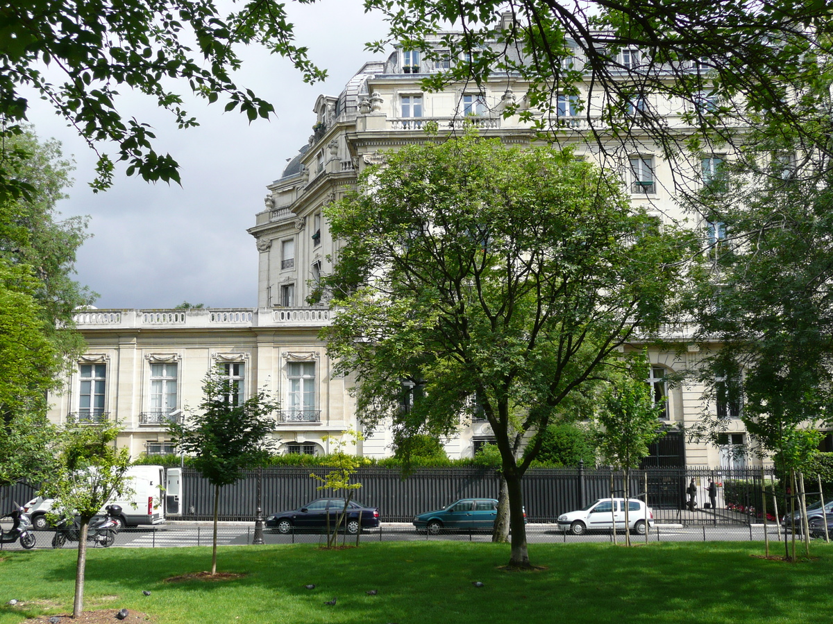 Picture France Paris Avenue Foch 2007-06 199 - Hot Season Avenue Foch