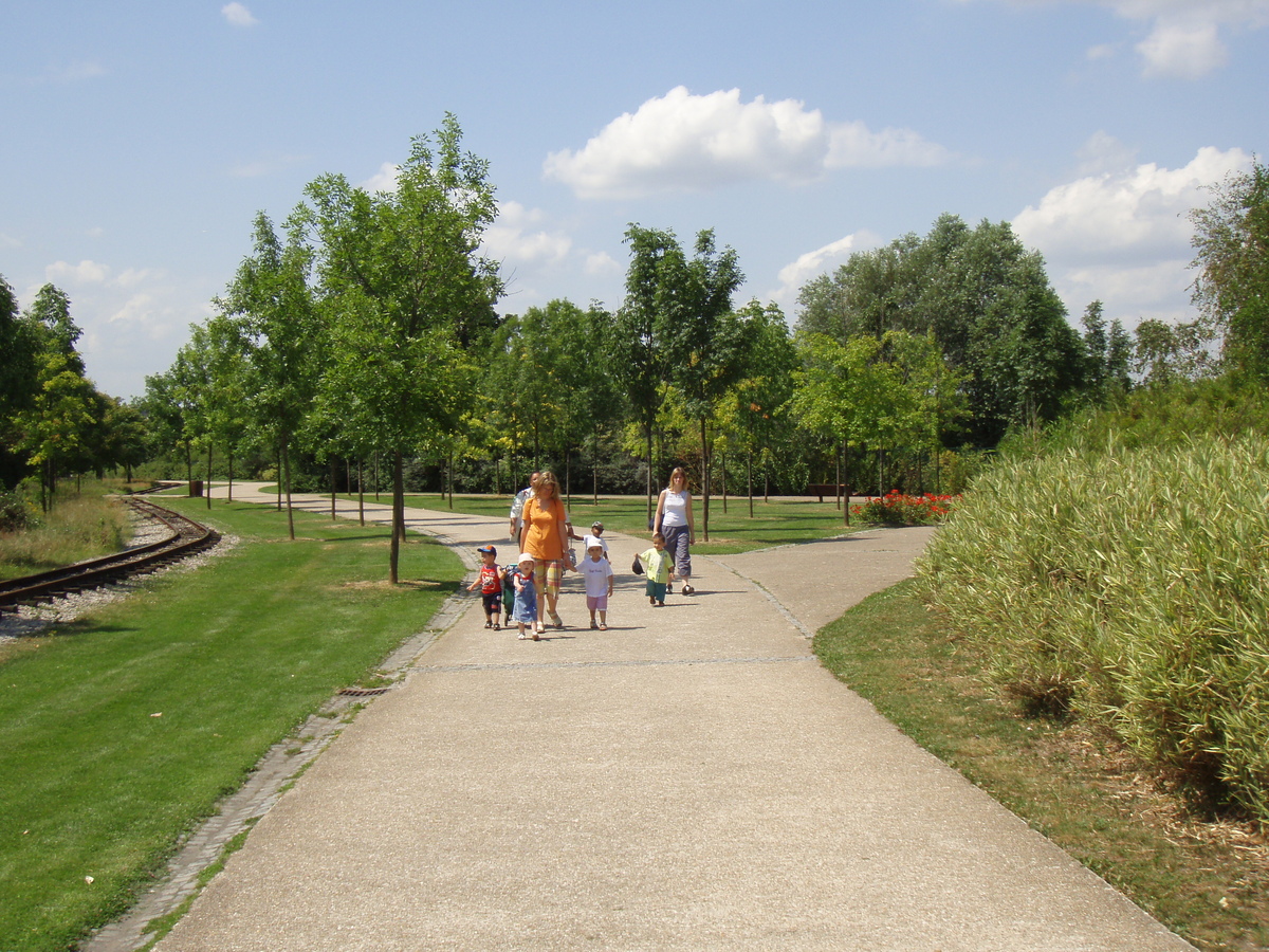 Picture France Villeneuve La Garenne Parc des Chanteraines 2007-07 8 - City View Parc des Chanteraines