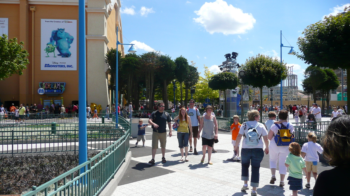 Picture France Disneyland Paris Walt Disney Studios 2007-07 30 - Hotel Pools Walt Disney Studios