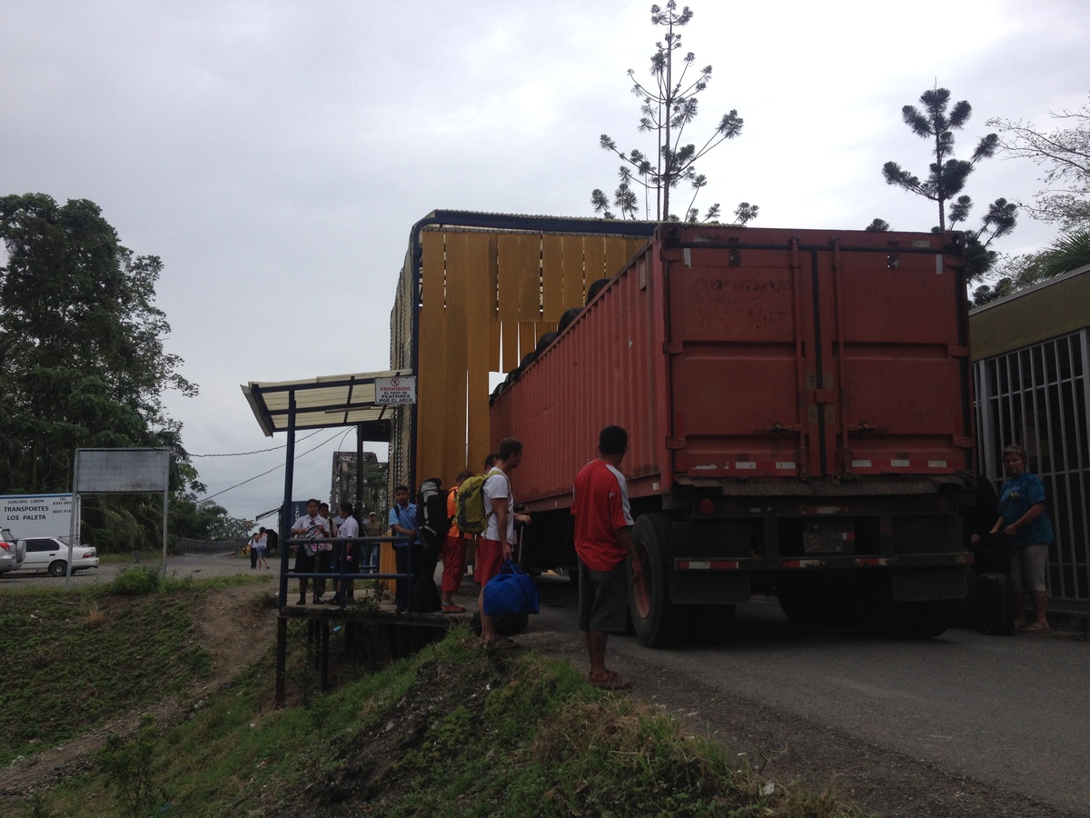 Picture Costa Rica Caraibean Border 2015-03 15 - Transport Caraibean Border