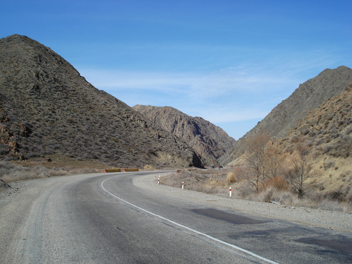 Picture Kazakhstan Almaty to Charyn Canyon road 2007-03 7 - Savings Almaty to Charyn Canyon road