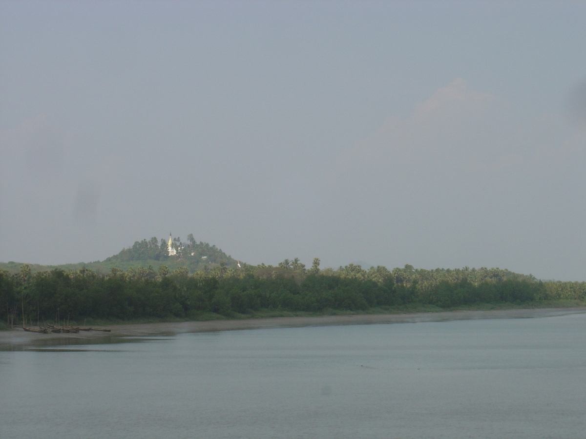 Picture Myanmar Road from Dawei to Maungmagan beach 2005-01 62 - City Sight Road from Dawei to Maungmagan beach