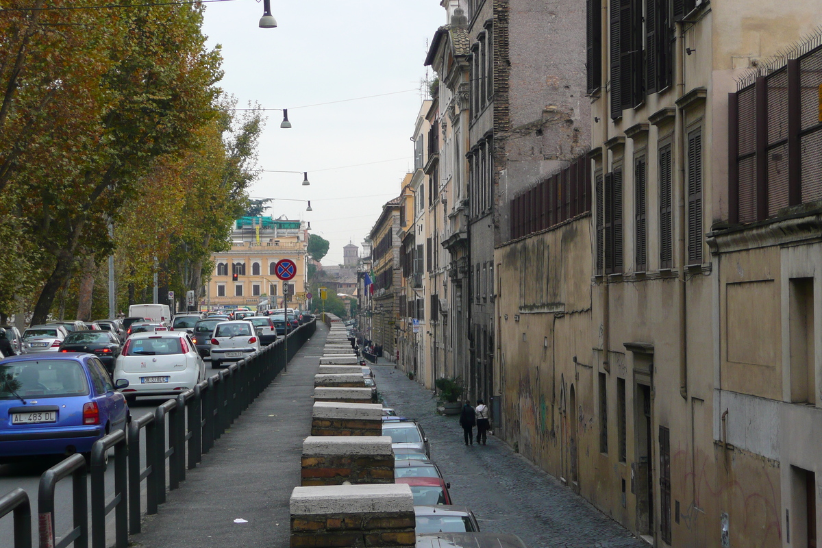 Picture Italy Rome Lungotevere Gianicolense 2007-11 29 - Hot Season Lungotevere Gianicolense