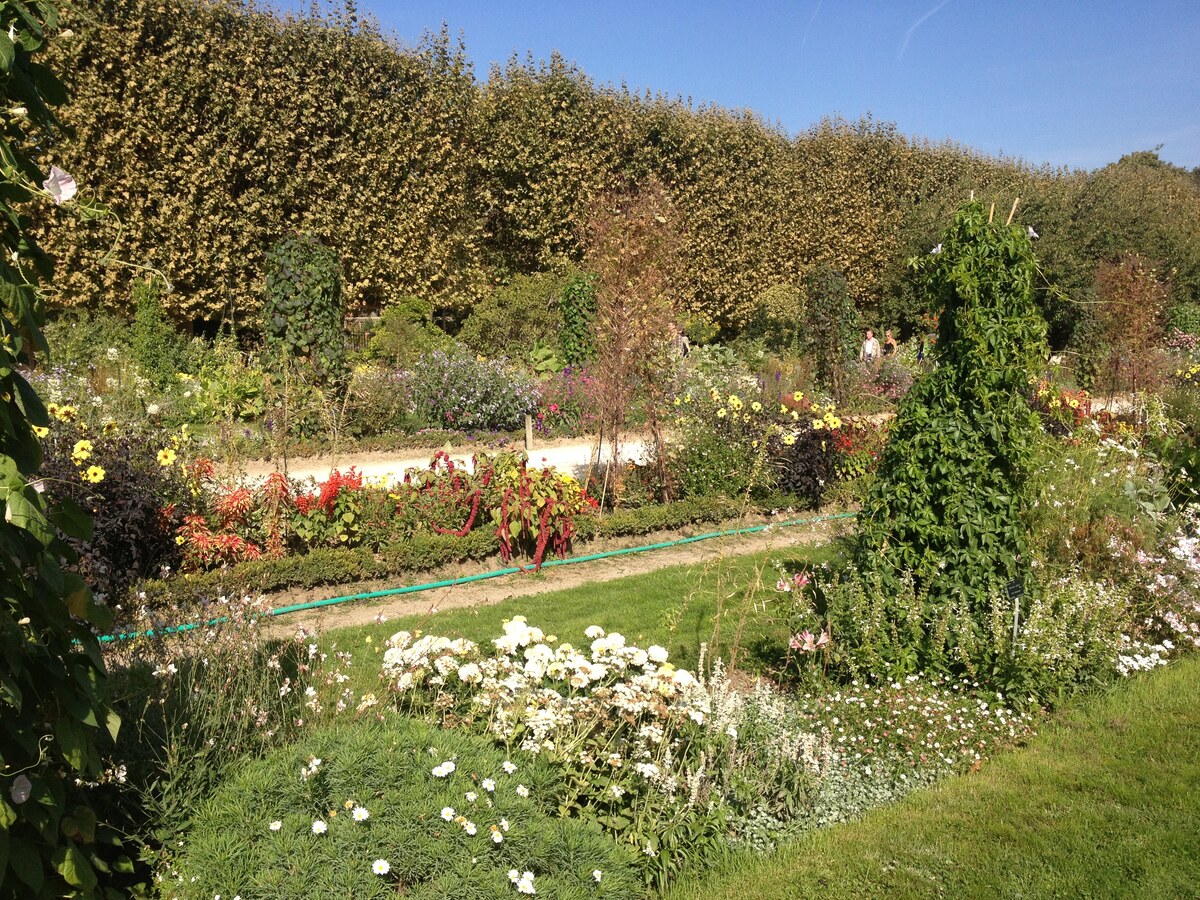 Picture France Paris Jardin des Plantes 2014-09 19 - City View Jardin des Plantes