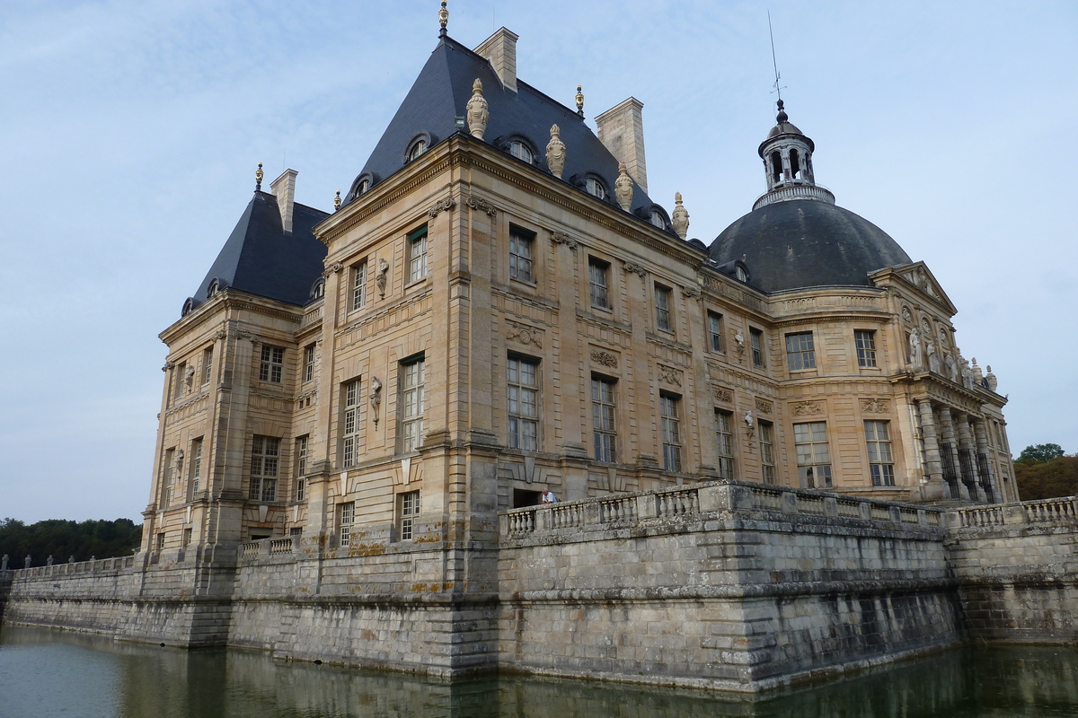 Picture France Vaux Le Vicomte Castle Vaux Le Vicomte Gardens 2010-09 11 - Sunset Vaux Le Vicomte Gardens