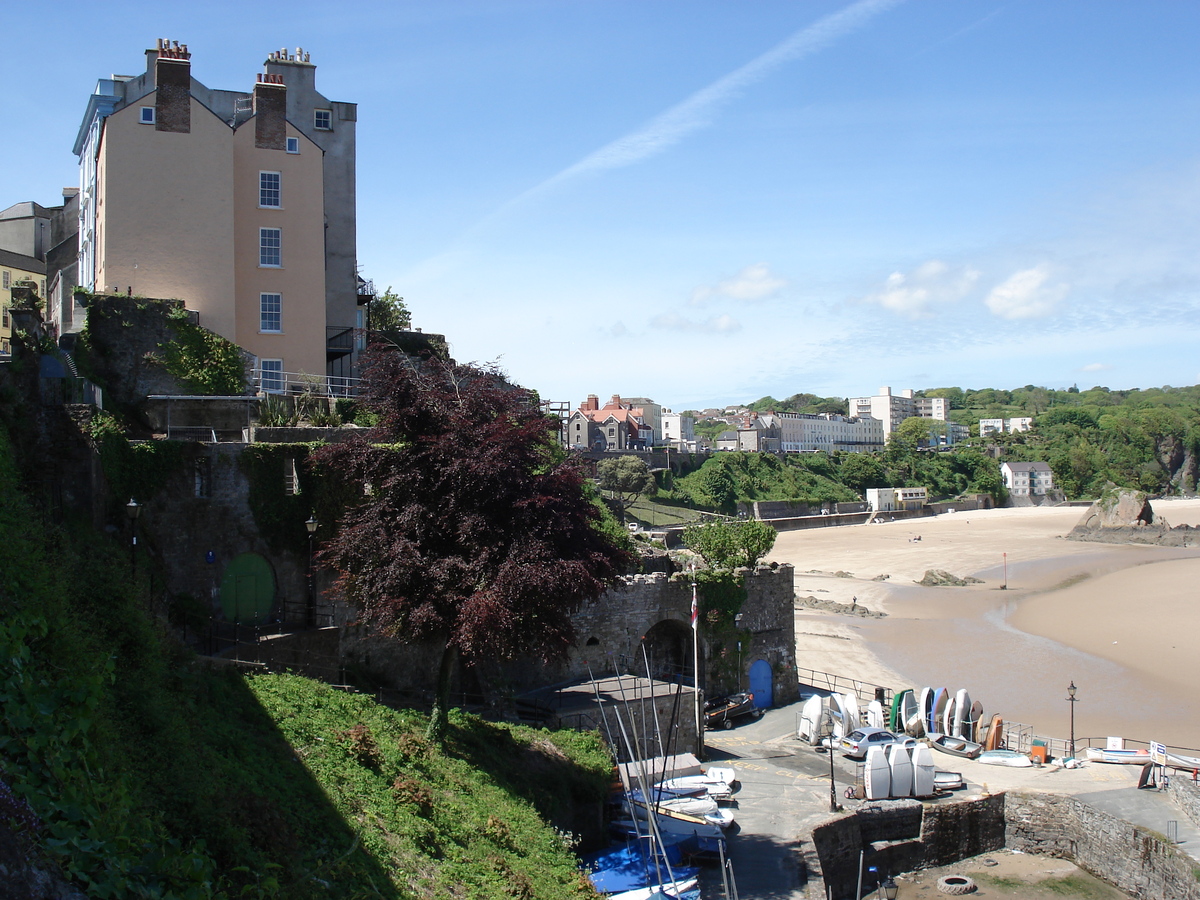 Picture United Kingdom Pembrokeshire Tenby 2006-05 30 - Lands Tenby