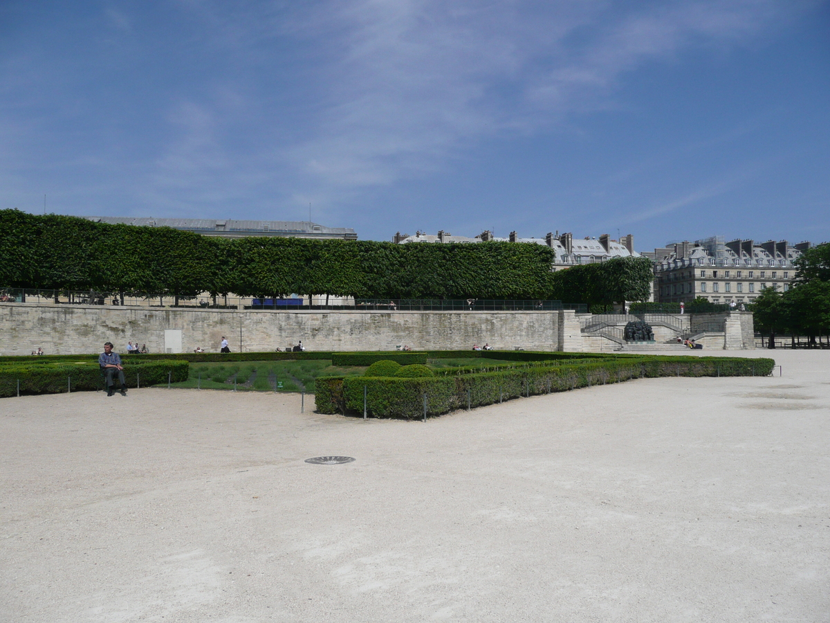 Picture France Paris Garden of Tuileries 2007-05 41 - City View Garden of Tuileries