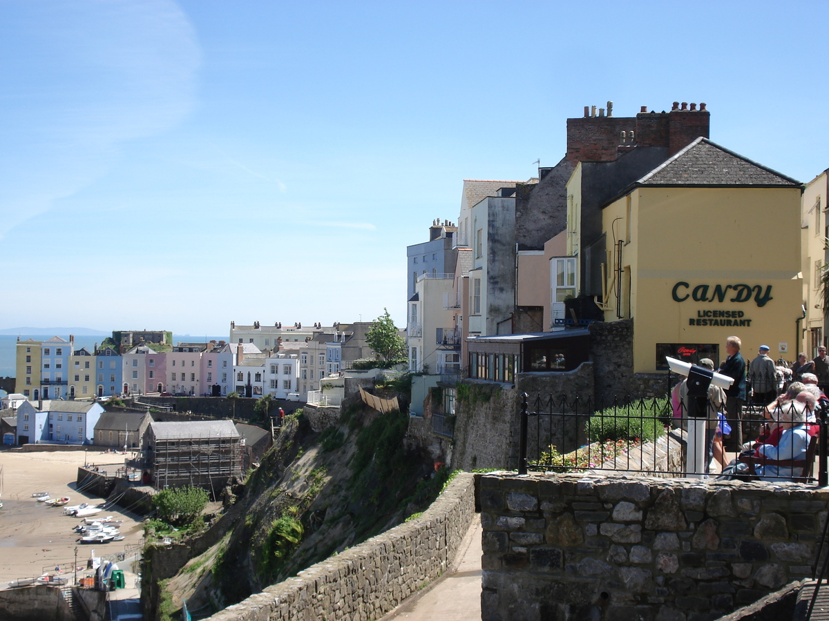 Picture United Kingdom Pembrokeshire Tenby 2006-05 109 - SPA Tenby