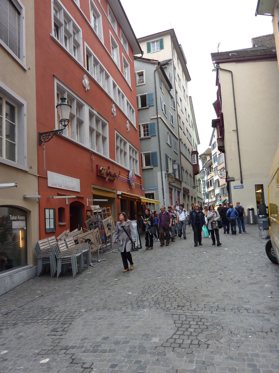 Picture Swiss Zurich 2009-06 63 - Walking Street Zurich