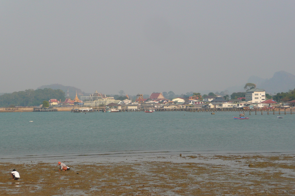 Picture Thailand Chonburi Choumpon Royal Thai Navy 2008-01 57 - Accomodation Choumpon Royal Thai Navy