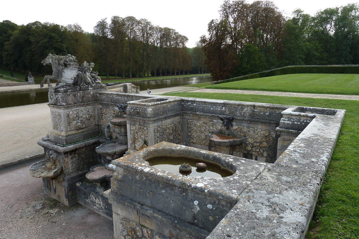 Picture France Vaux Le Vicomte Castle Vaux Le Vicomte Gardens 2010-09 60 - Weather Vaux Le Vicomte Gardens