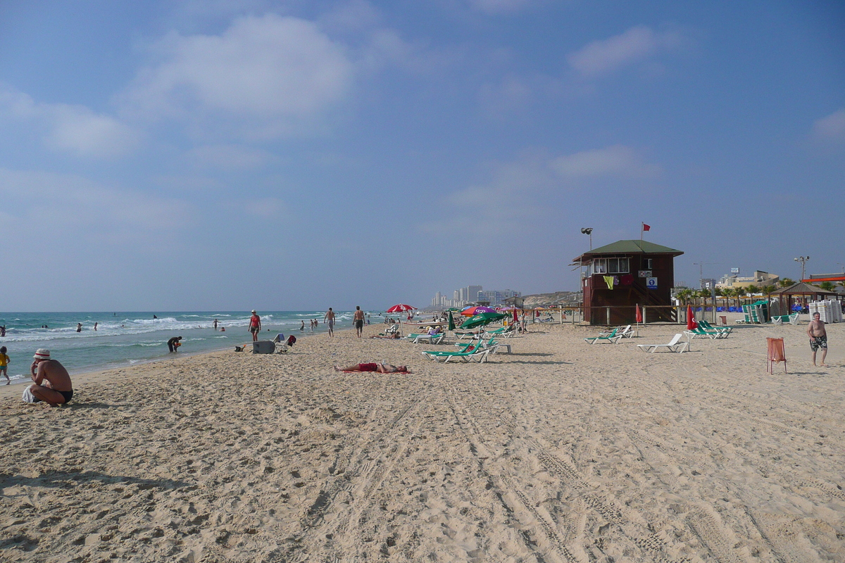 Picture Israel Rishon Le Zion Beach 2007-06 27 - Rain Season Rishon Le Zion Beach