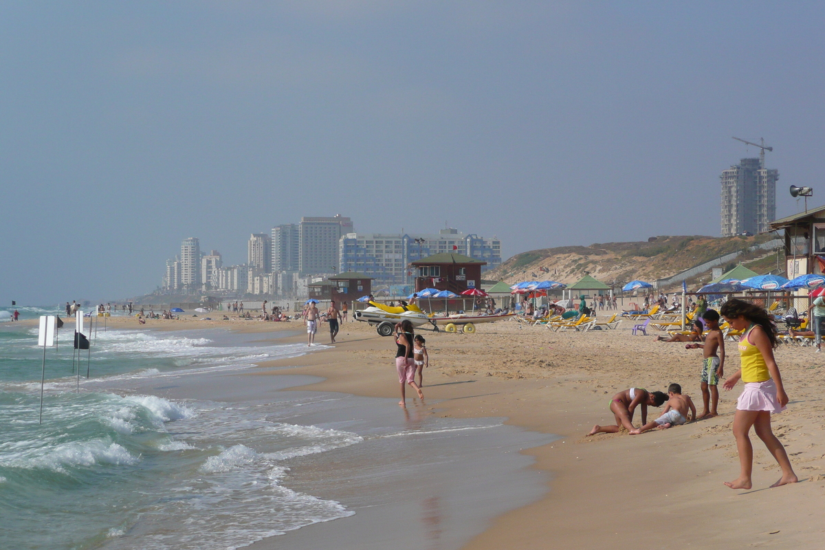 Picture Israel Rishon Le Zion Beach 2007-06 14 - City View Rishon Le Zion Beach