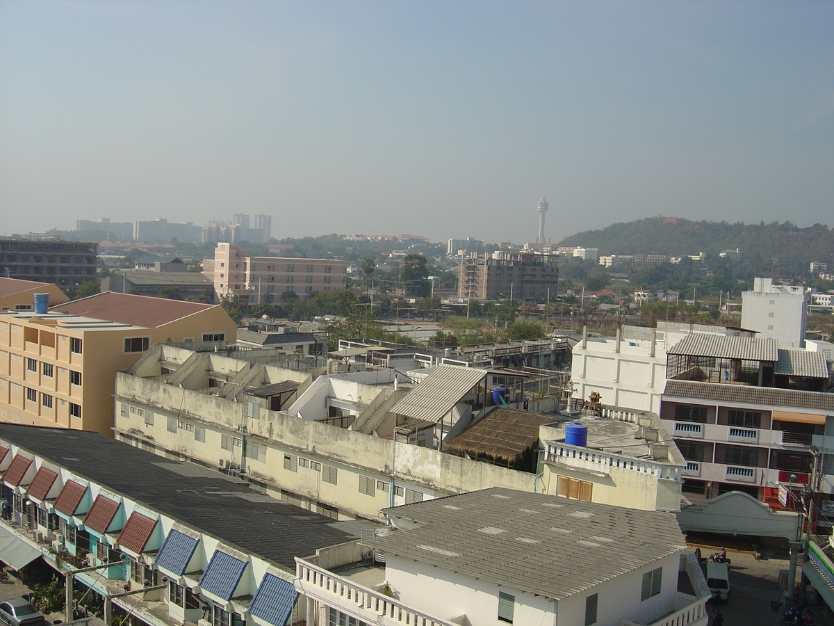 Picture Thailand Pattaya 2005-01 13 - Street Pattaya