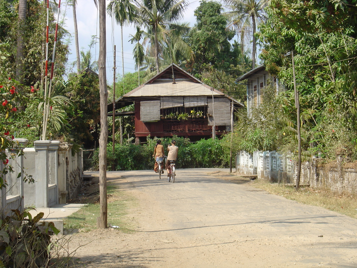 Picture Myanmar Dawei (TAVOY) 2005-01 59 - Monuments Dawei (TAVOY)