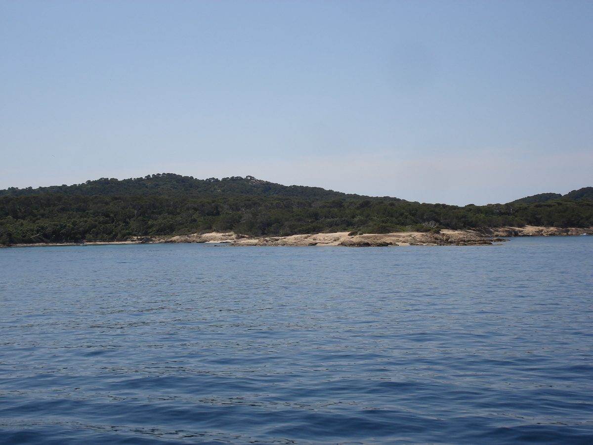 Picture France Porquerolles Island 2006-06 71 - Monument Porquerolles Island