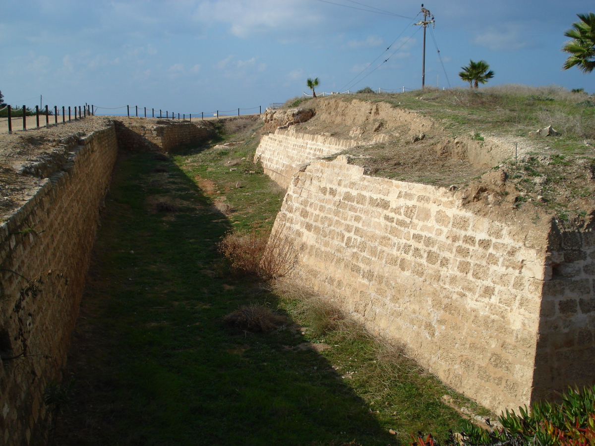 Picture Israel Apollonia 2006-12 58 - Lands Apollonia