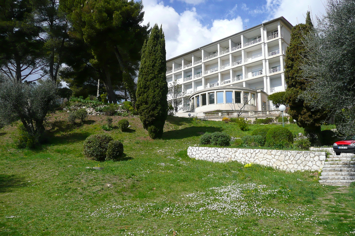 Picture France Vence Hauts de Vence 2008-03 2 - Hotel Pools Hauts de Vence