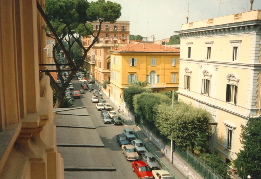 Picture Italy Rome 1989-09 22 - Hotel Pools Rome