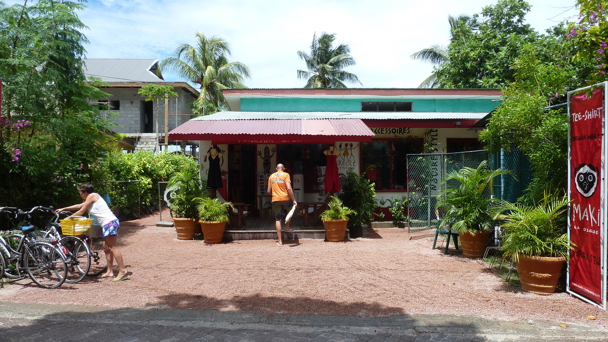 Picture Seychelles La Digue 2011-10 117 - Savings La Digue