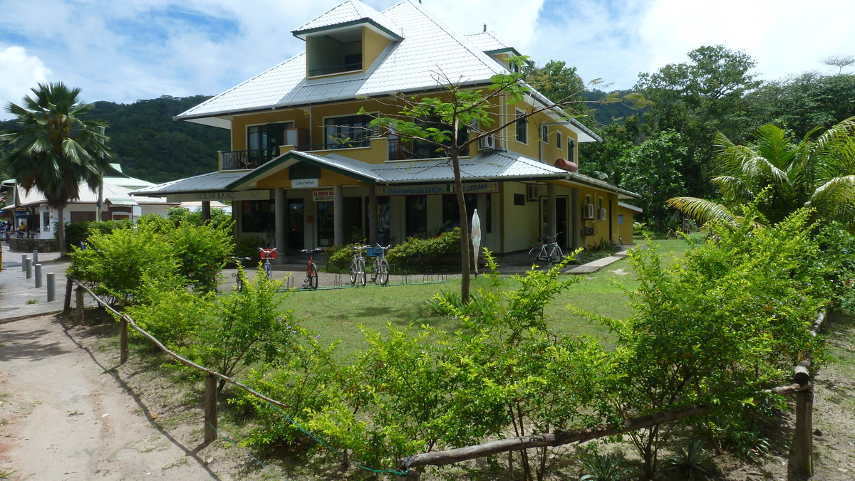 Picture Seychelles La Digue 2011-10 82 - Savings La Digue