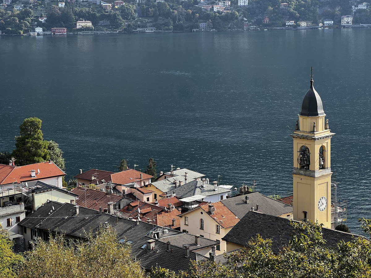 Picture Italy Lago di Como 2023-10 25 - Waterfalls Lago di Como