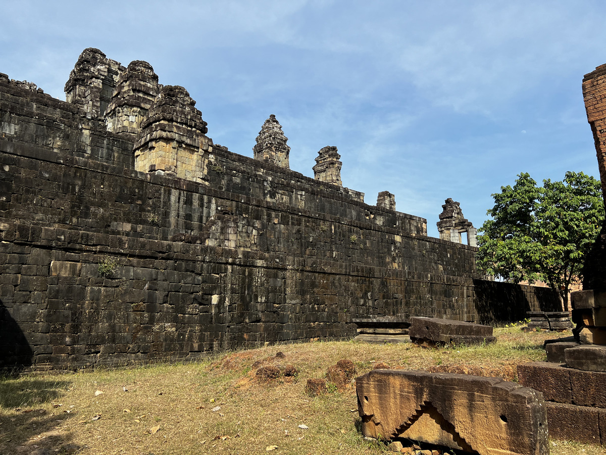 Picture Cambodia Siem Reap Phonom Bakheng 2023-01 7 - Transport Phonom Bakheng