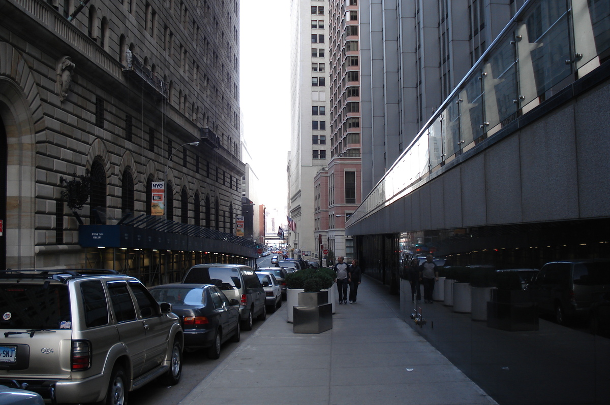 Picture United States New York Pearl Street 2006-03 13 - Rain Season Pearl Street