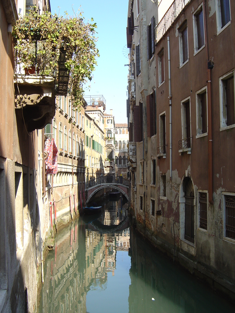 Picture Italy Venice 2005-03 166 - French Restaurant Venice