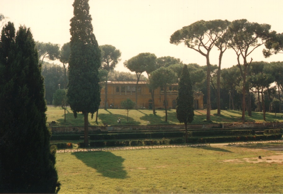 Picture Italy Rome 1989-09 30 - Hotel Pools Rome