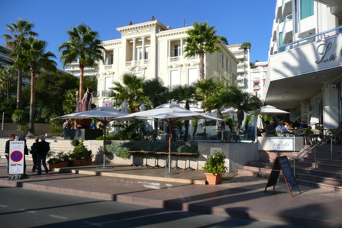 Picture France Cannes Croisette 2007-10 5 - To see Croisette