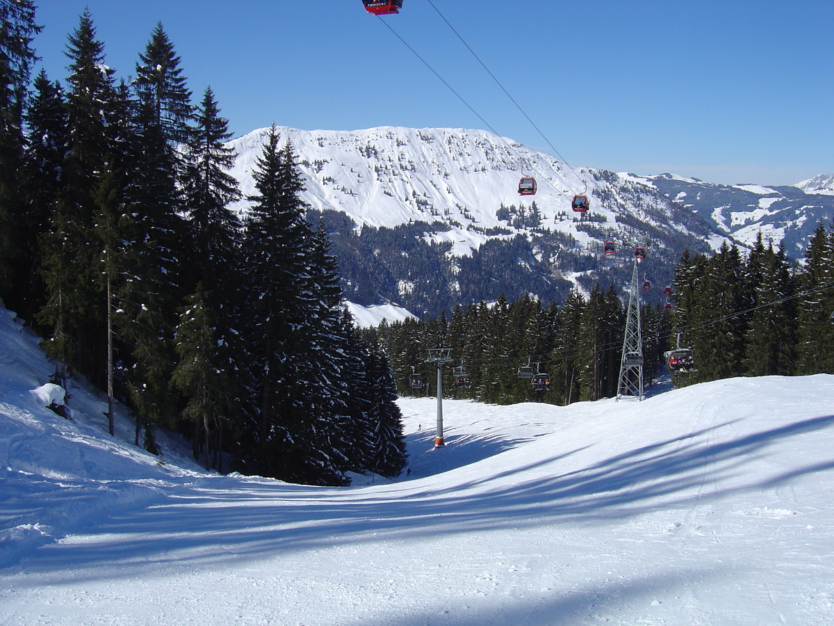 Picture Austria Kitzbuhel Ski 2005-03 139 - Waterfall Ski