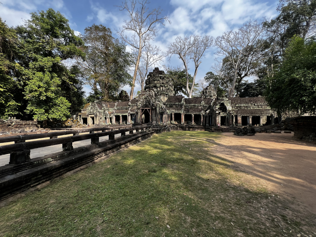 Picture Cambodia Siem Reap Ta Prohm 2023-01 53 - Streets Ta Prohm