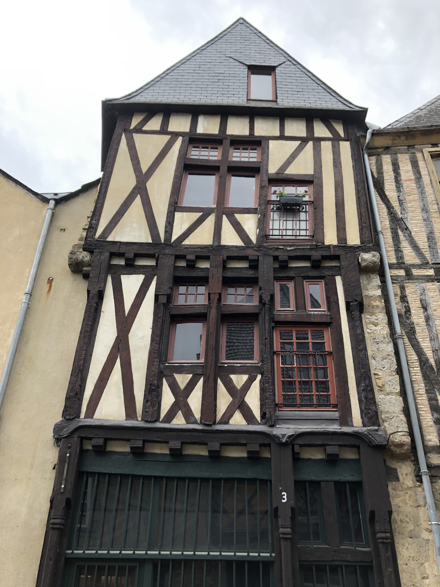 Picture France Le Mans 2019-05 144 - Room Le Mans