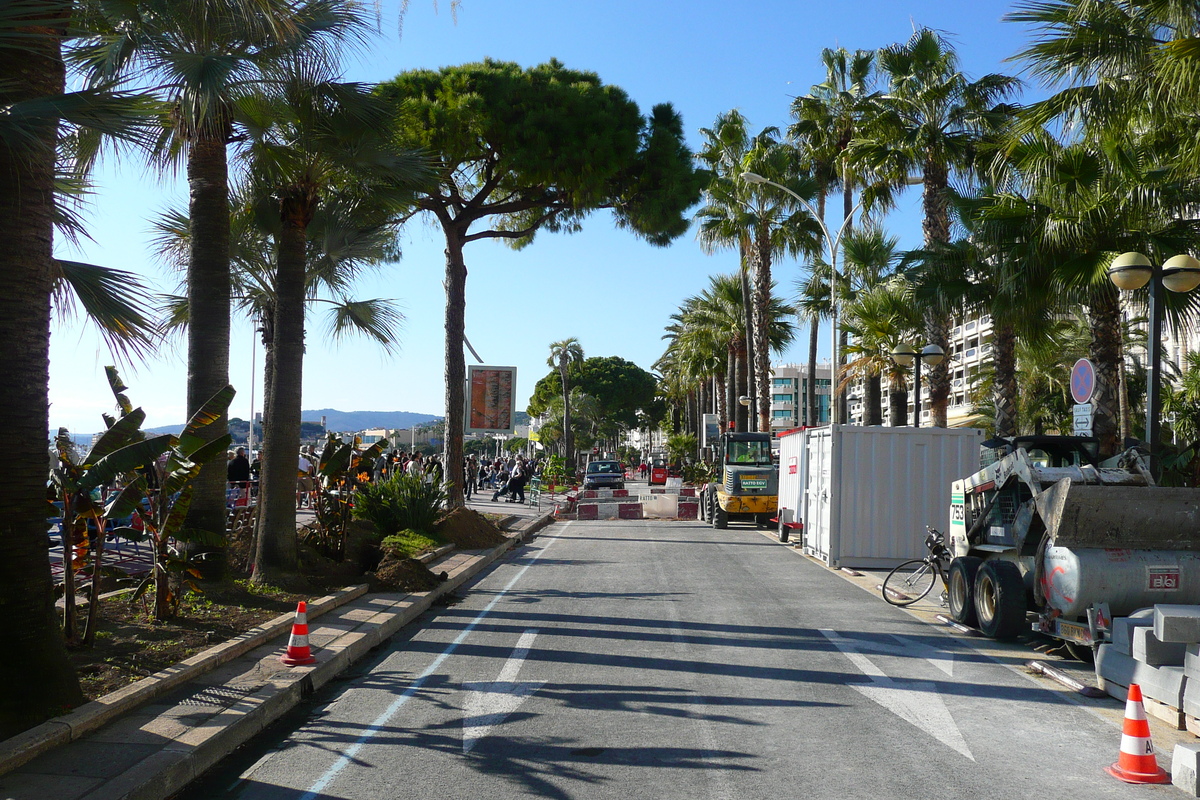 Picture France Cannes Croisette 2007-10 68 - Lakes Croisette