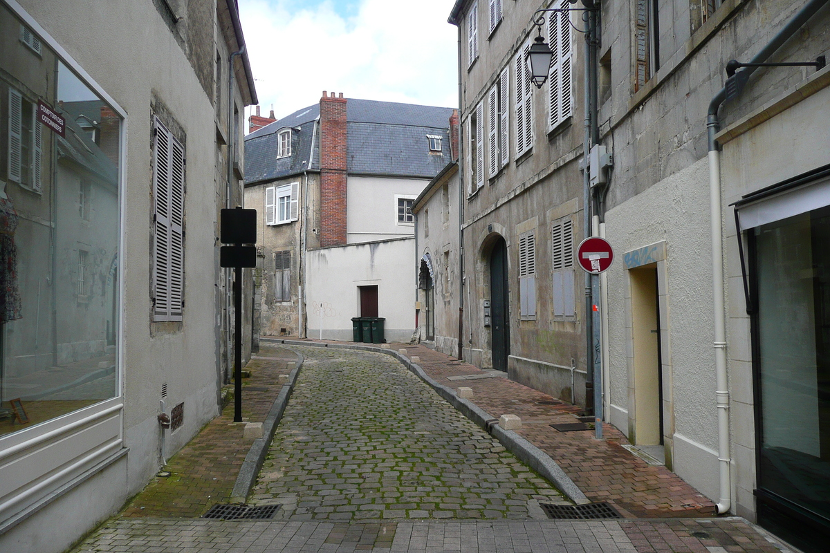 Picture France Bourges 2008-04 68 - Street Bourges