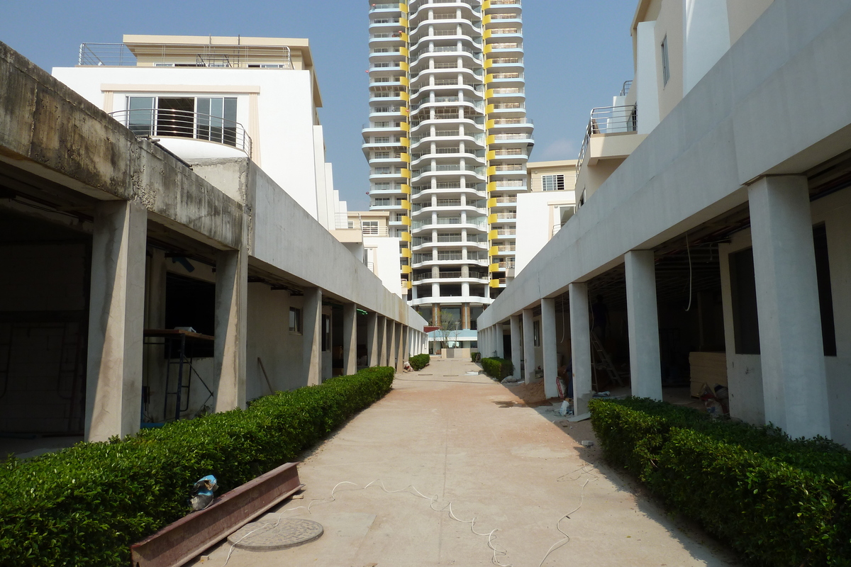 Picture Thailand Jomtien La Royale Beach condo 2011-02 23 - Waterfall La Royale Beach condo