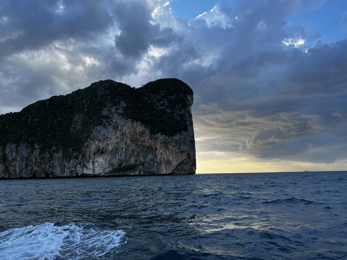 Picture Thailand Ko Phi Phi Ley 2021-12 114 - To see Ko Phi Phi Ley