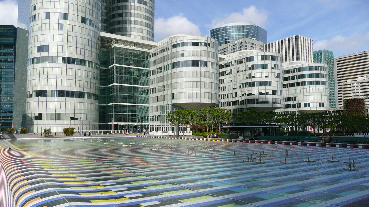 Picture France Paris La Defense 2007-05 125 - Rain Season La Defense