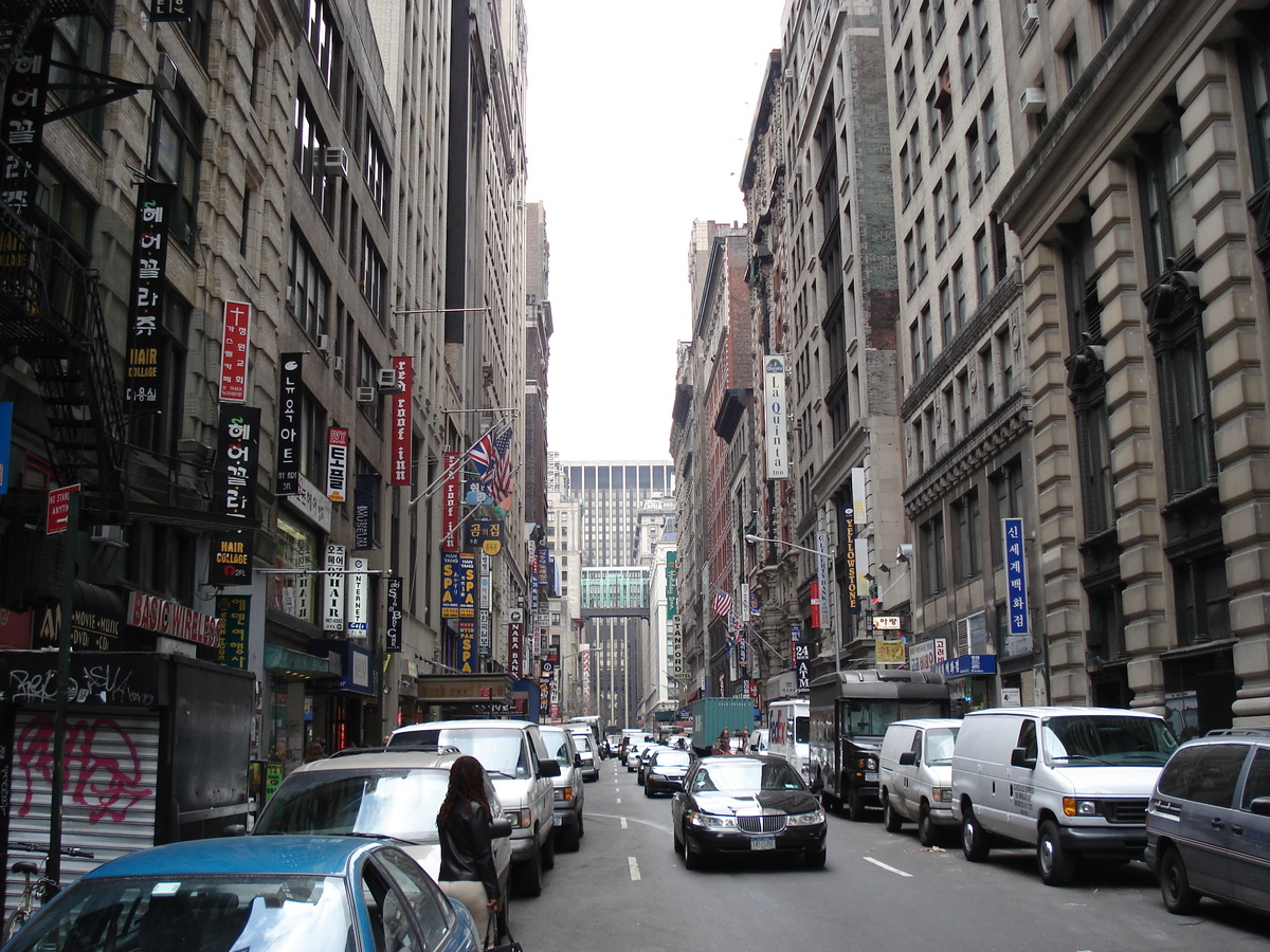 Picture United States New York down the 5th Avenue 2006-03 59 - Street down the 5th Avenue