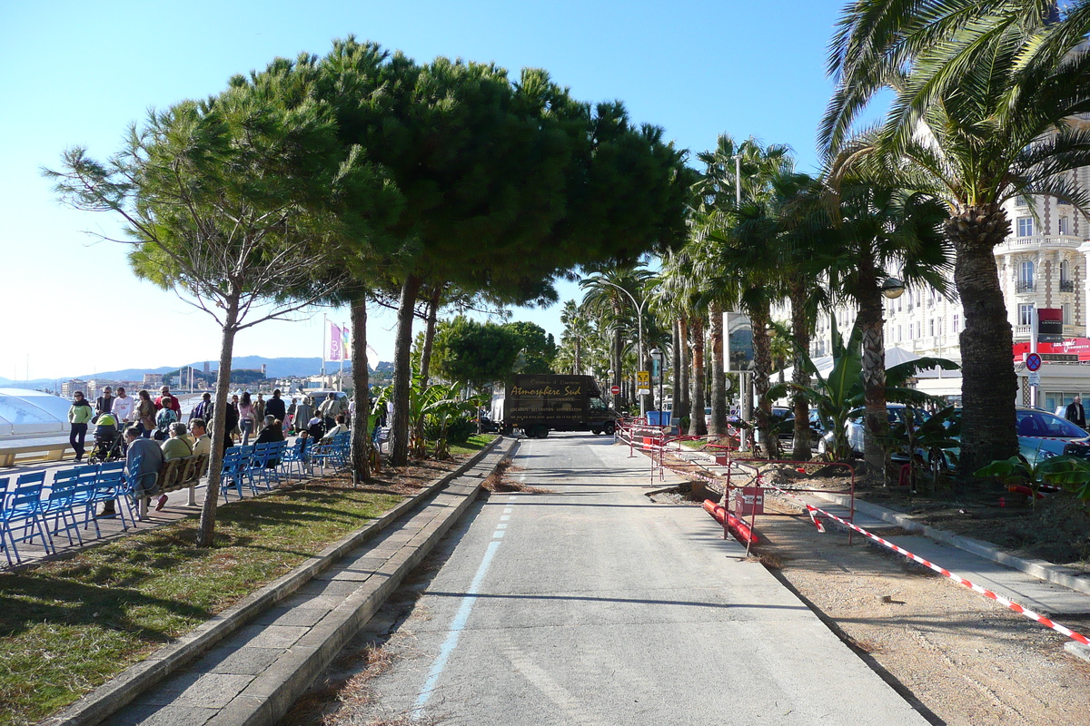 Picture France Cannes Croisette 2007-10 25 - Winter Croisette