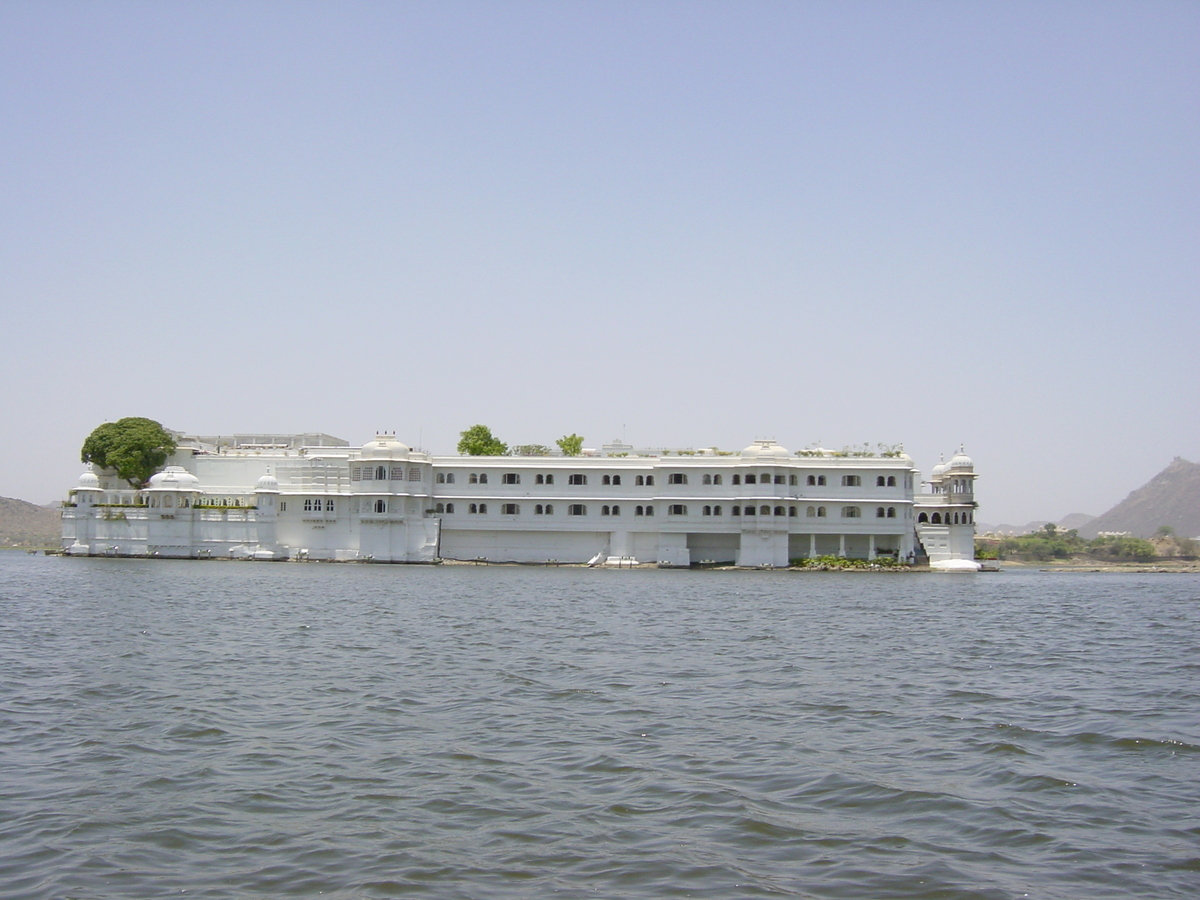 Picture India Udaipur Lake Palace Hotel 2003-05 46 - SPA Lake Palace Hotel