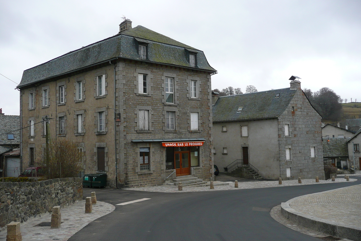 Picture France Nasbinal 2008-04 6 - Street Nasbinal