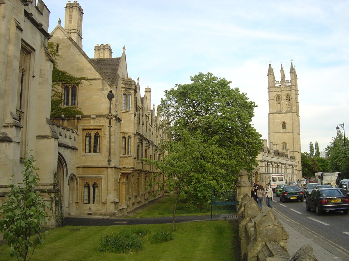 Picture United Kingdom Oxford 2005-05 36 - Monument Oxford