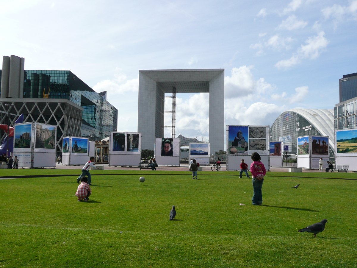 Picture France Paris La Defense 2007-05 188 - Land La Defense