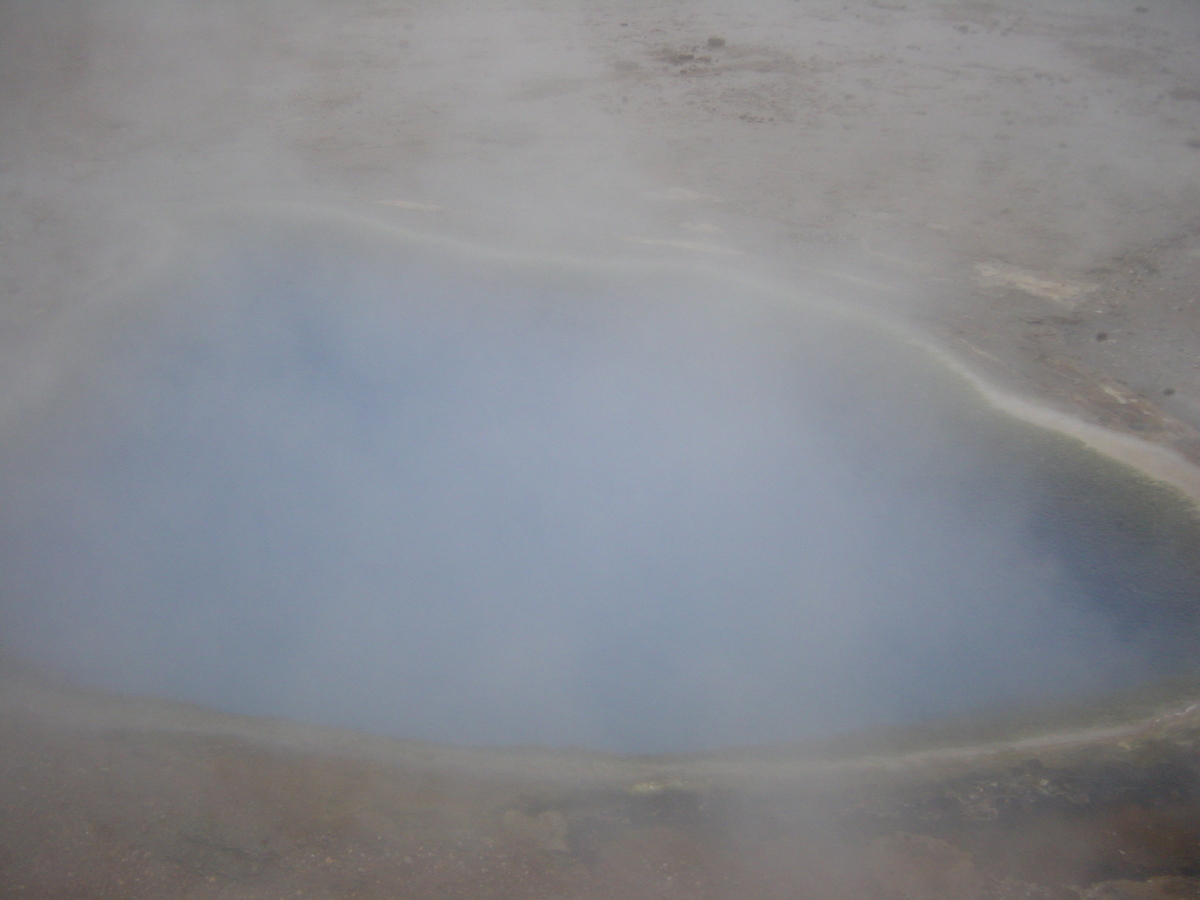 Picture Iceland Geysir 2003-03 13 - Lakes Geysir