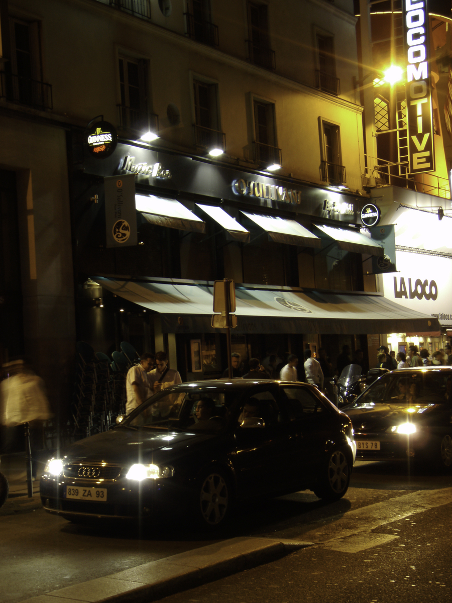 Picture France Paris Pigalle by night 2007-07 16 - Waterfall Pigalle by night