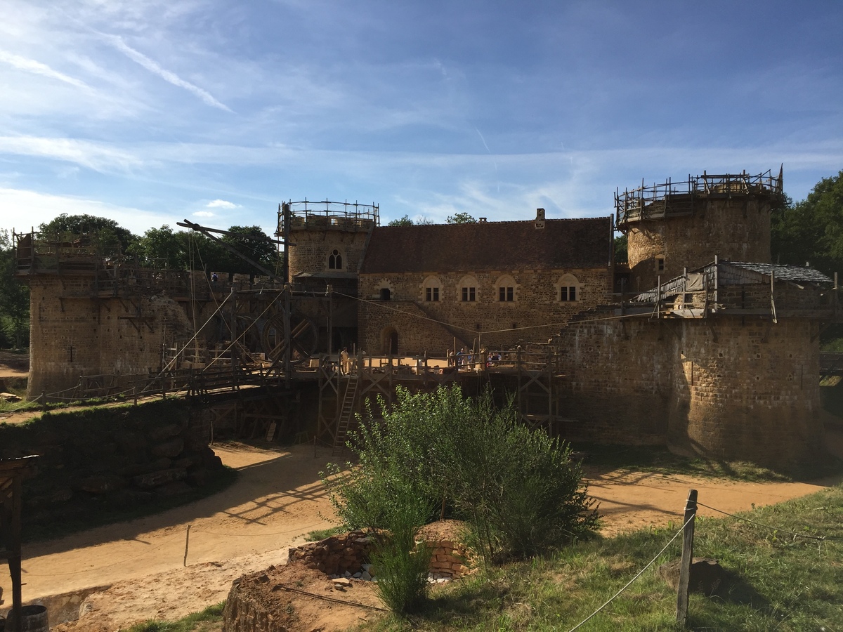 Picture France Guedelon 2017-07 13 - Waterfall Guedelon