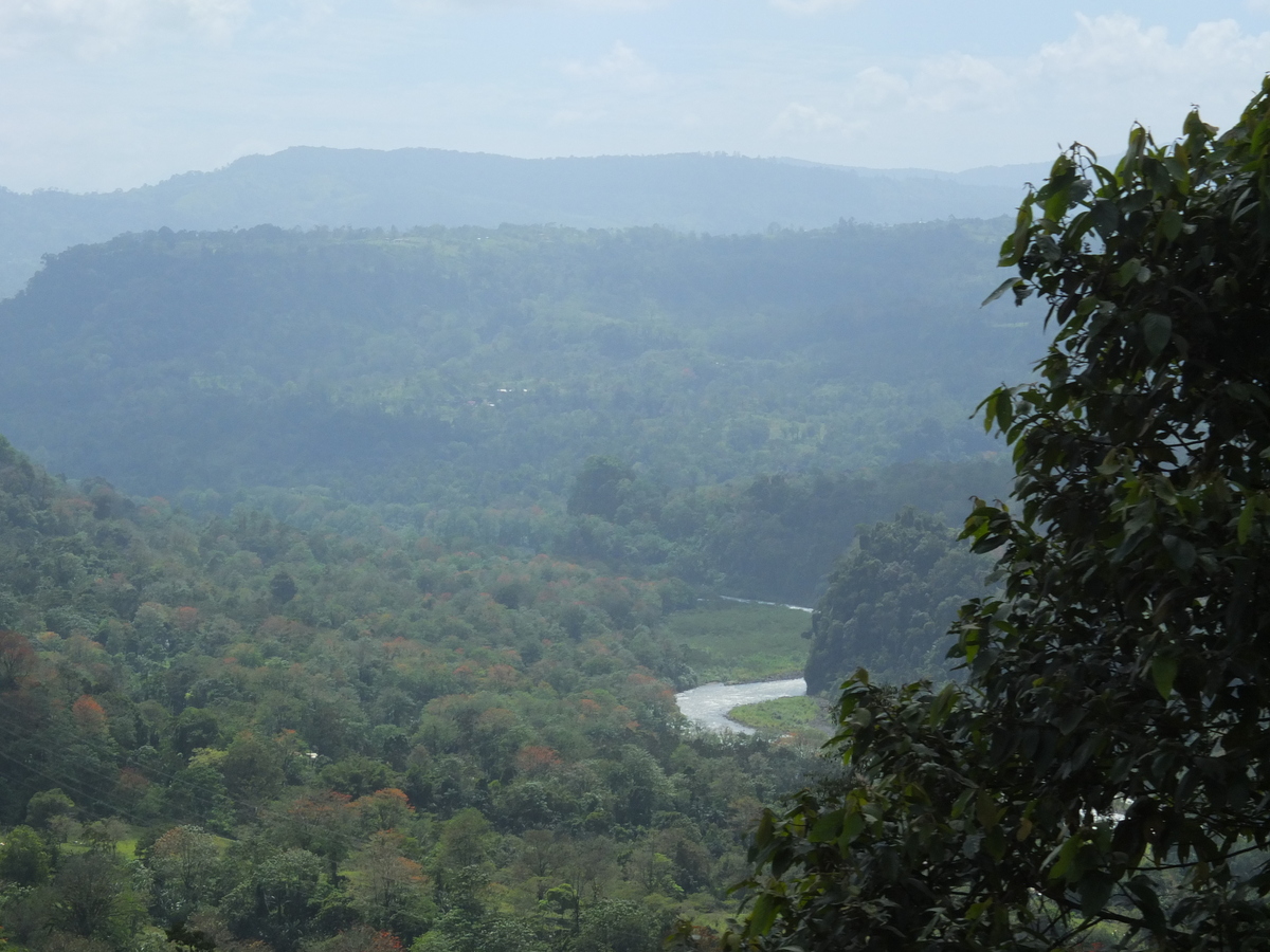 Picture Costa Rica Turrialba 2015-03 40 - Lake Turrialba