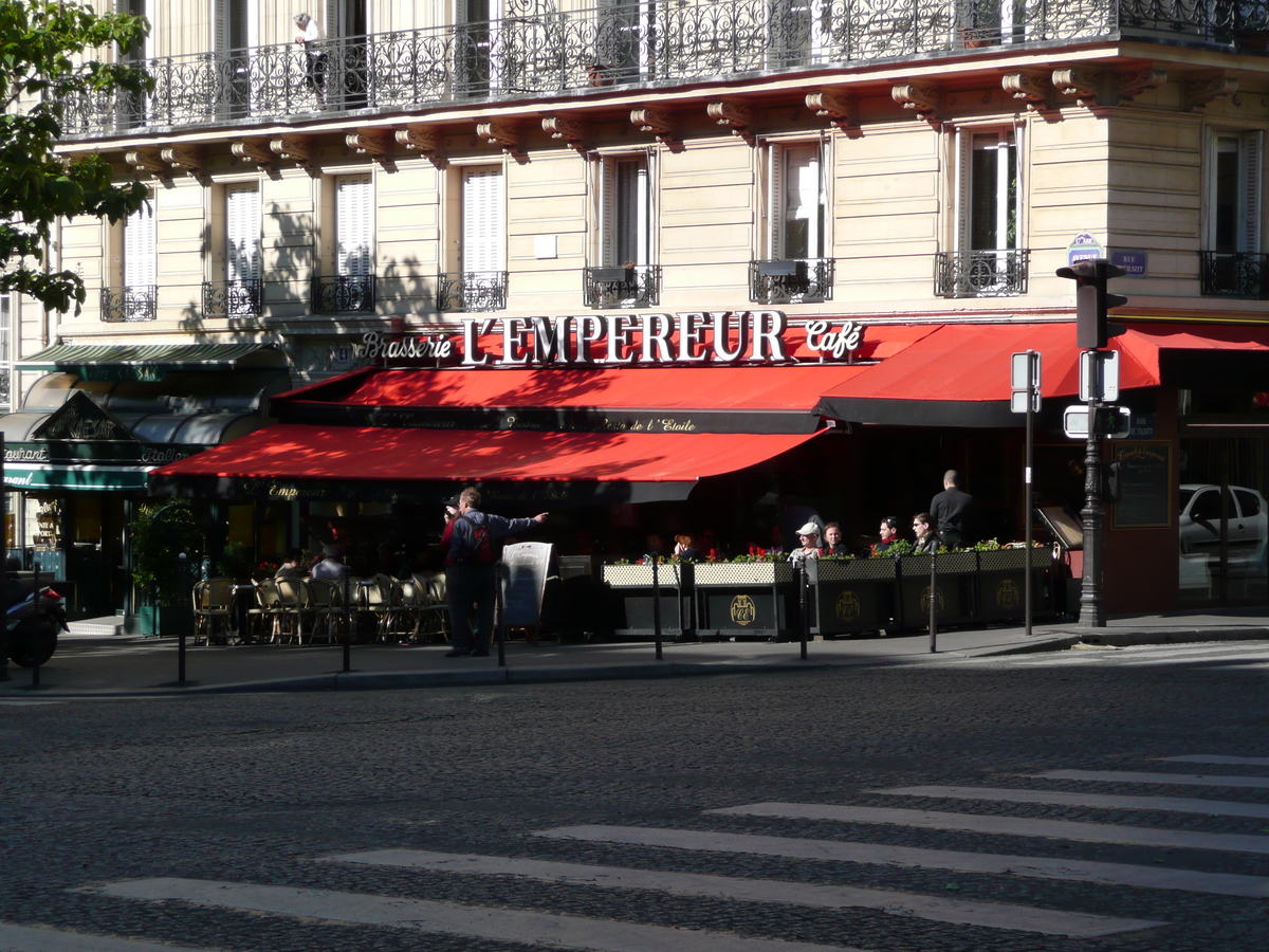 Picture France Paris Etoile and Arc de Triomphe 2007-05 160 - Walking Street Etoile and Arc de Triomphe